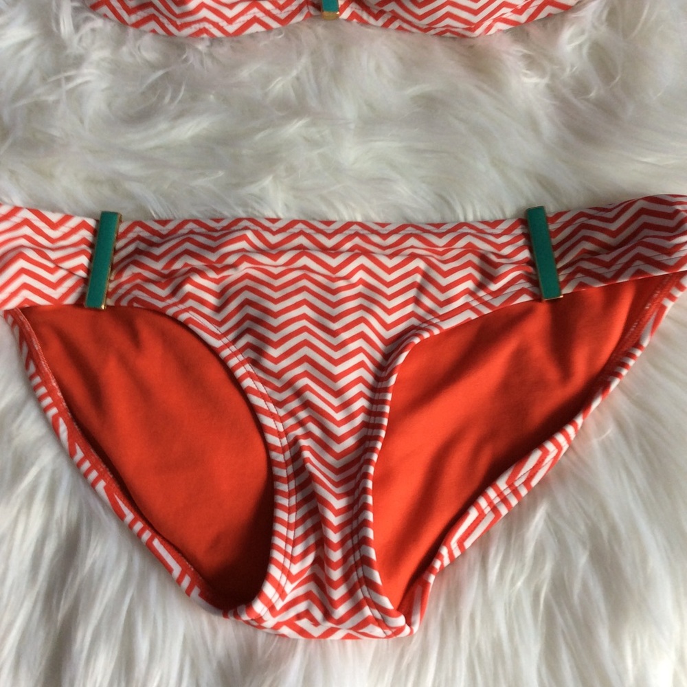 Swim suit - Picture 3 of 5